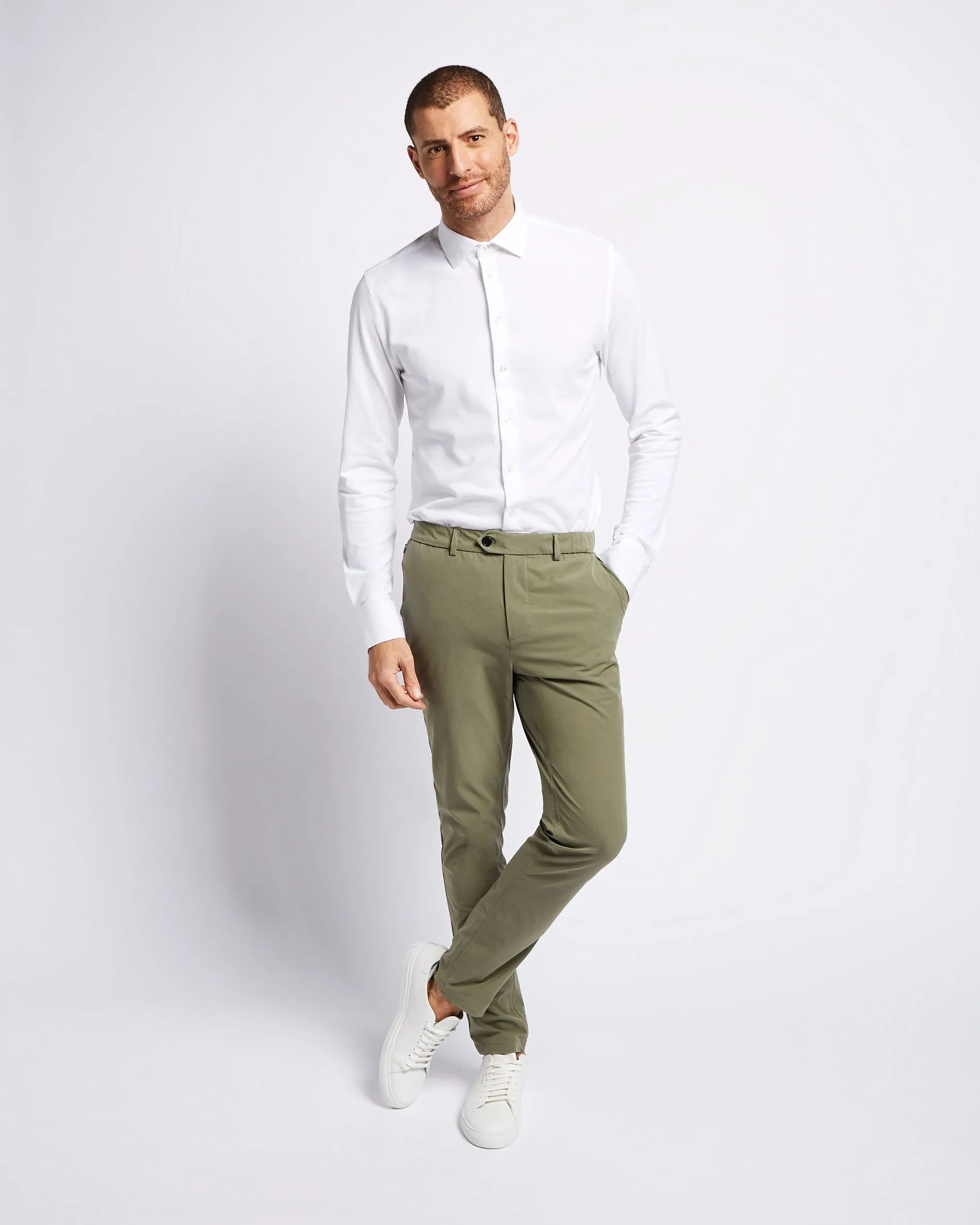 Light-weight pants olive