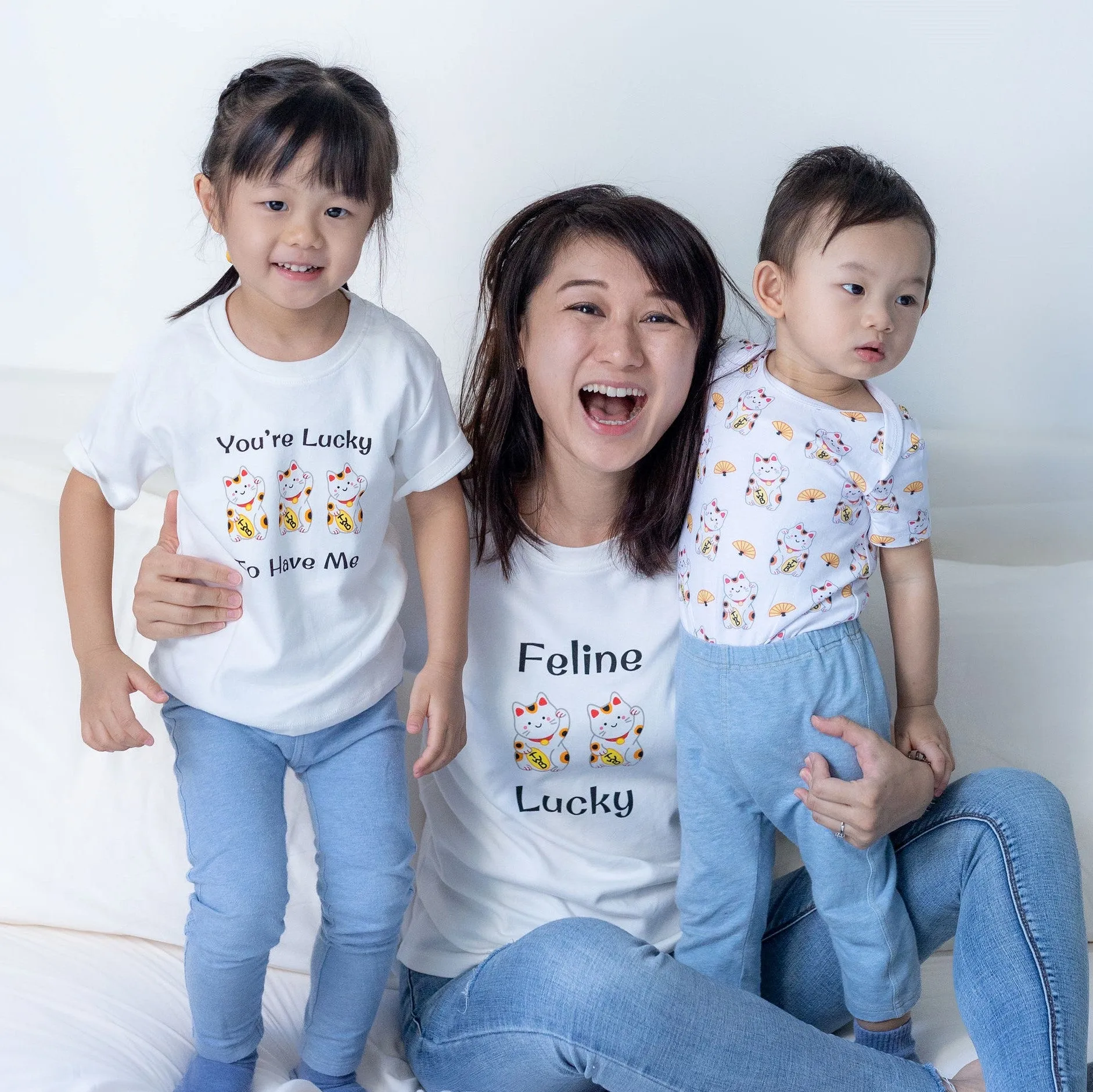 Mommy & Me Set Organic Cotton T-Shirt   Onesie - Lucky Cat Maneki Neko