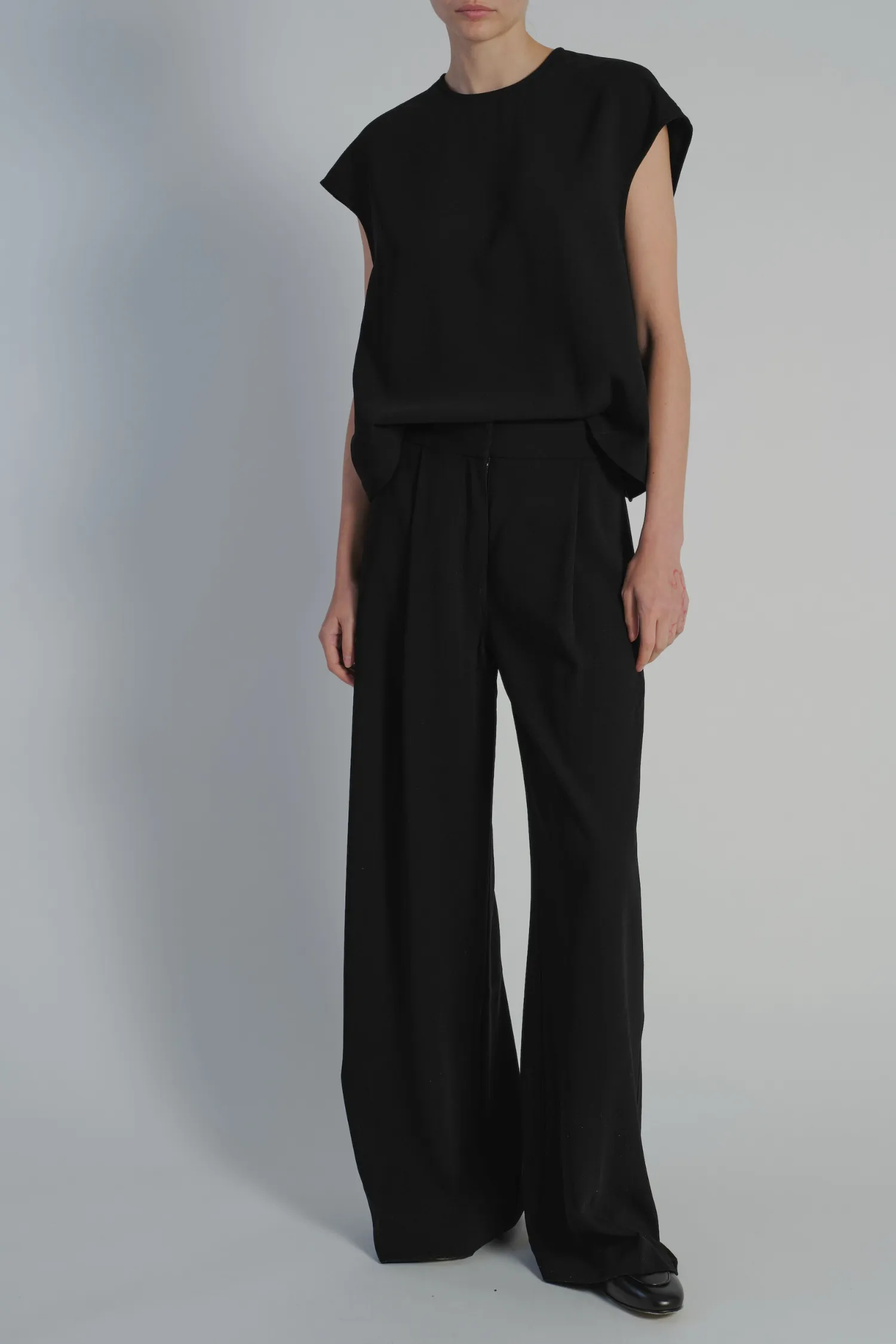 Saint Art New York - Neve Trouser in Black Crepe