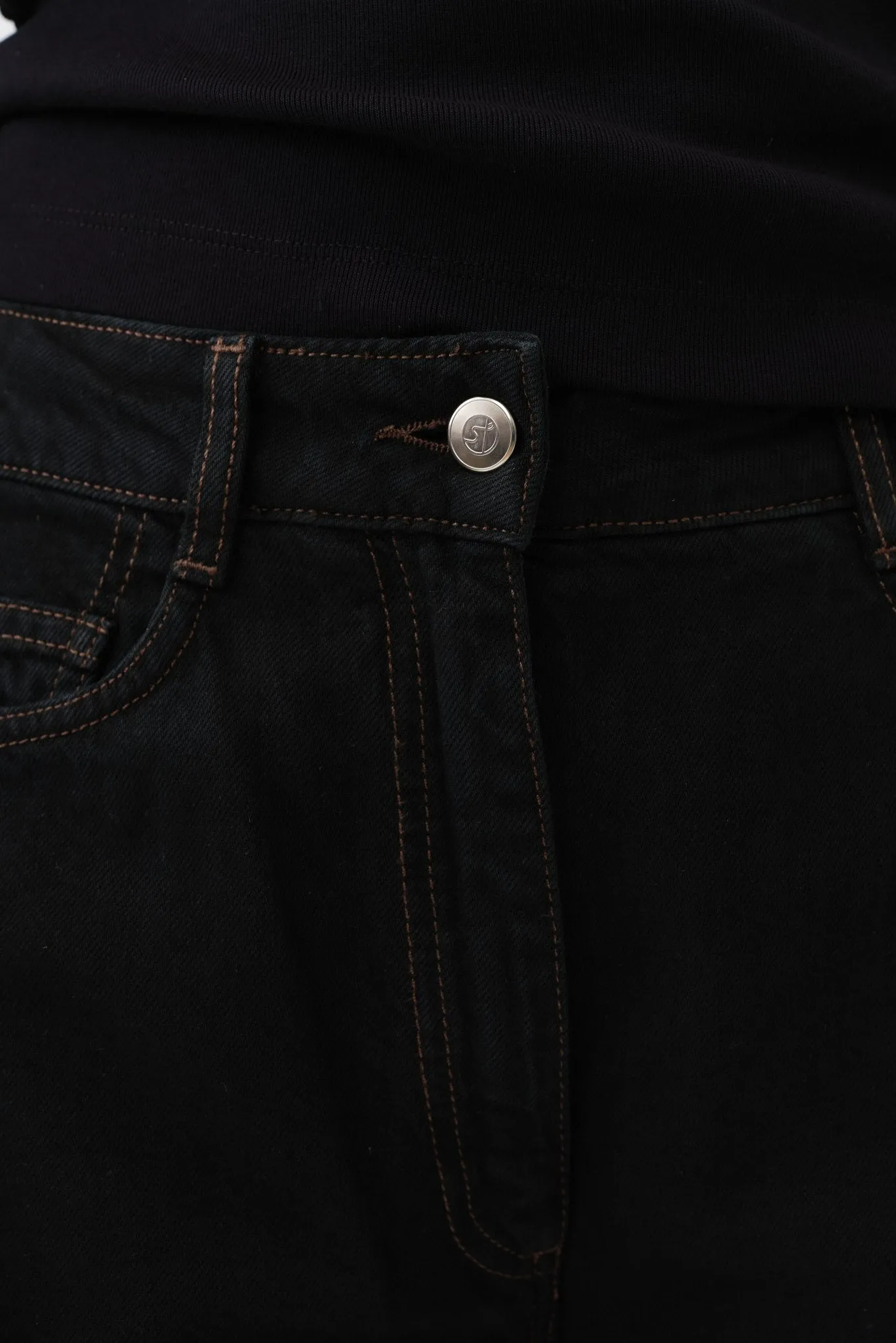 Salma Jeans — Black