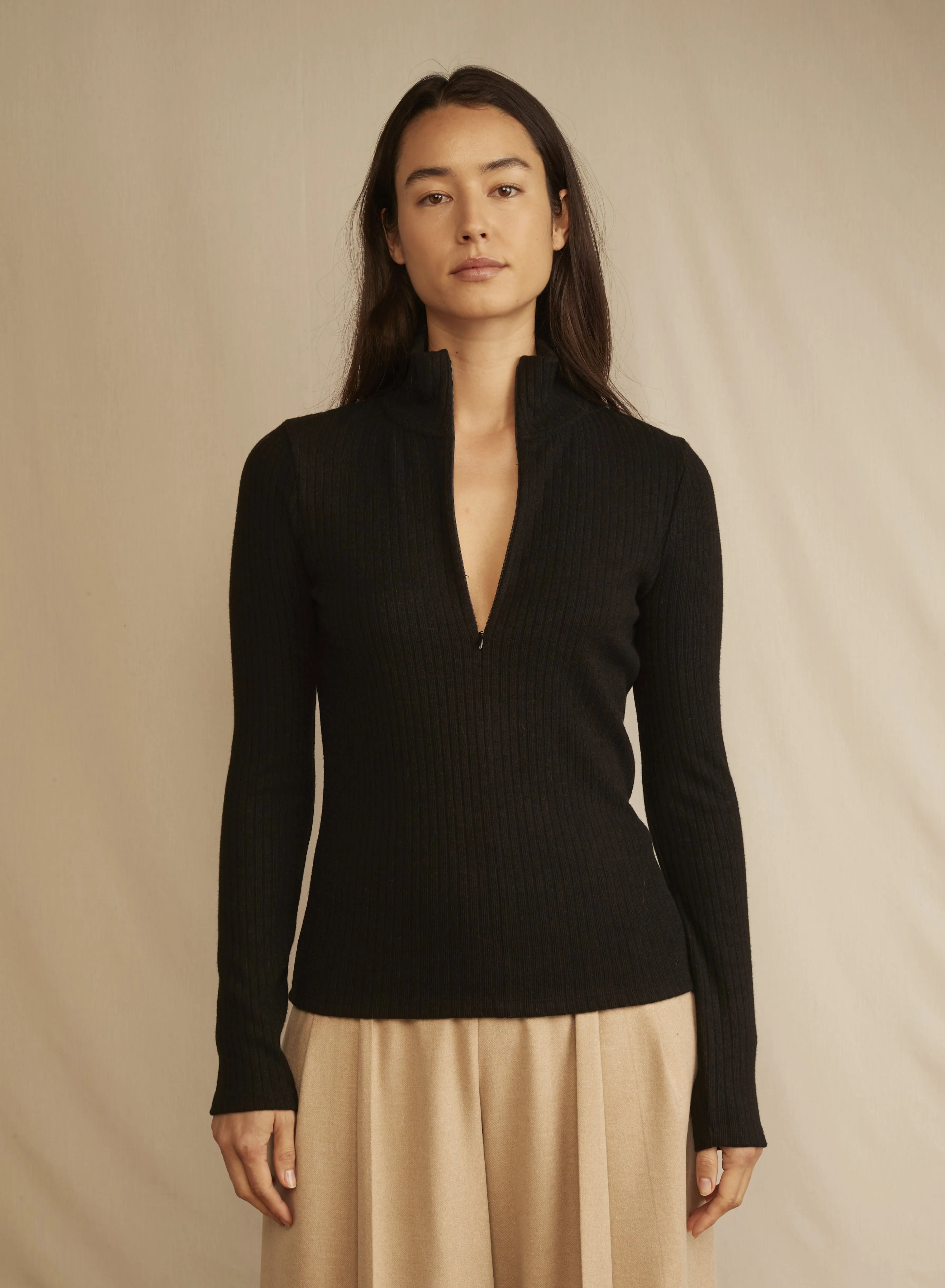 Vince - Ribbed Half Zip Turtleneck in Black